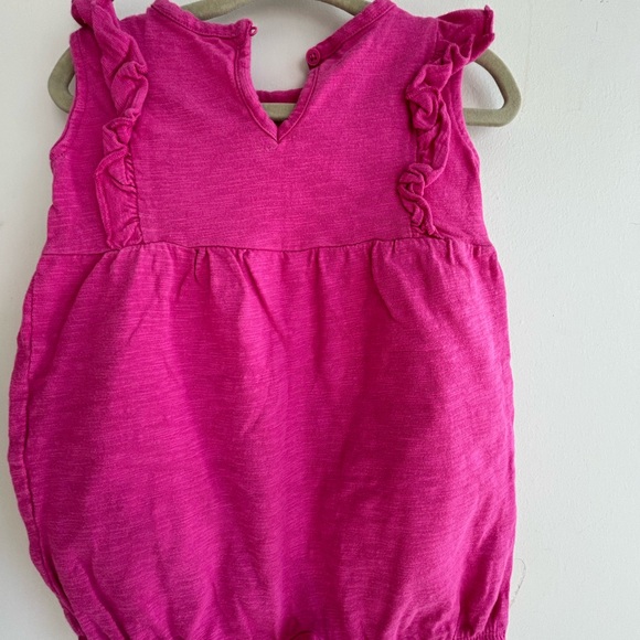 Carter’s BabyShort-Sleeve Romper. - Picture 3 of 8